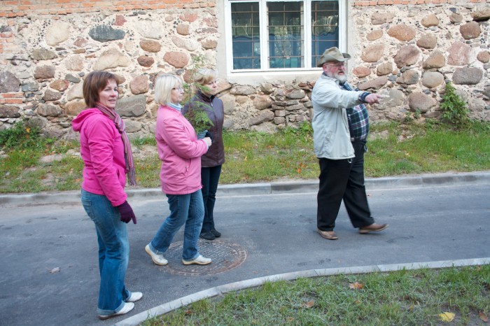 Iesākumā vērtīgie norādījumi :) .. 