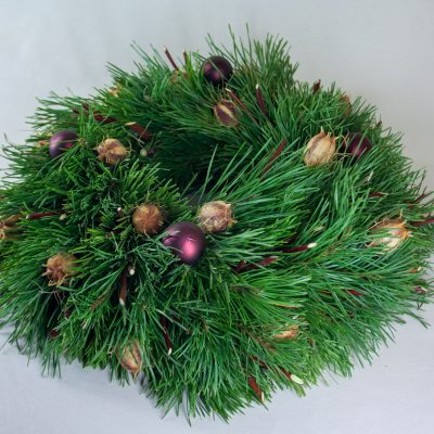 Adventes vainags, parastā priede ar nigellām, D 30 cm