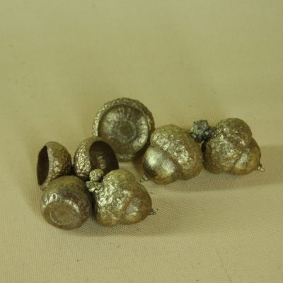 Sarkanā ozola zīles/cepurītes (10 gab.*), krāsotas, zelts